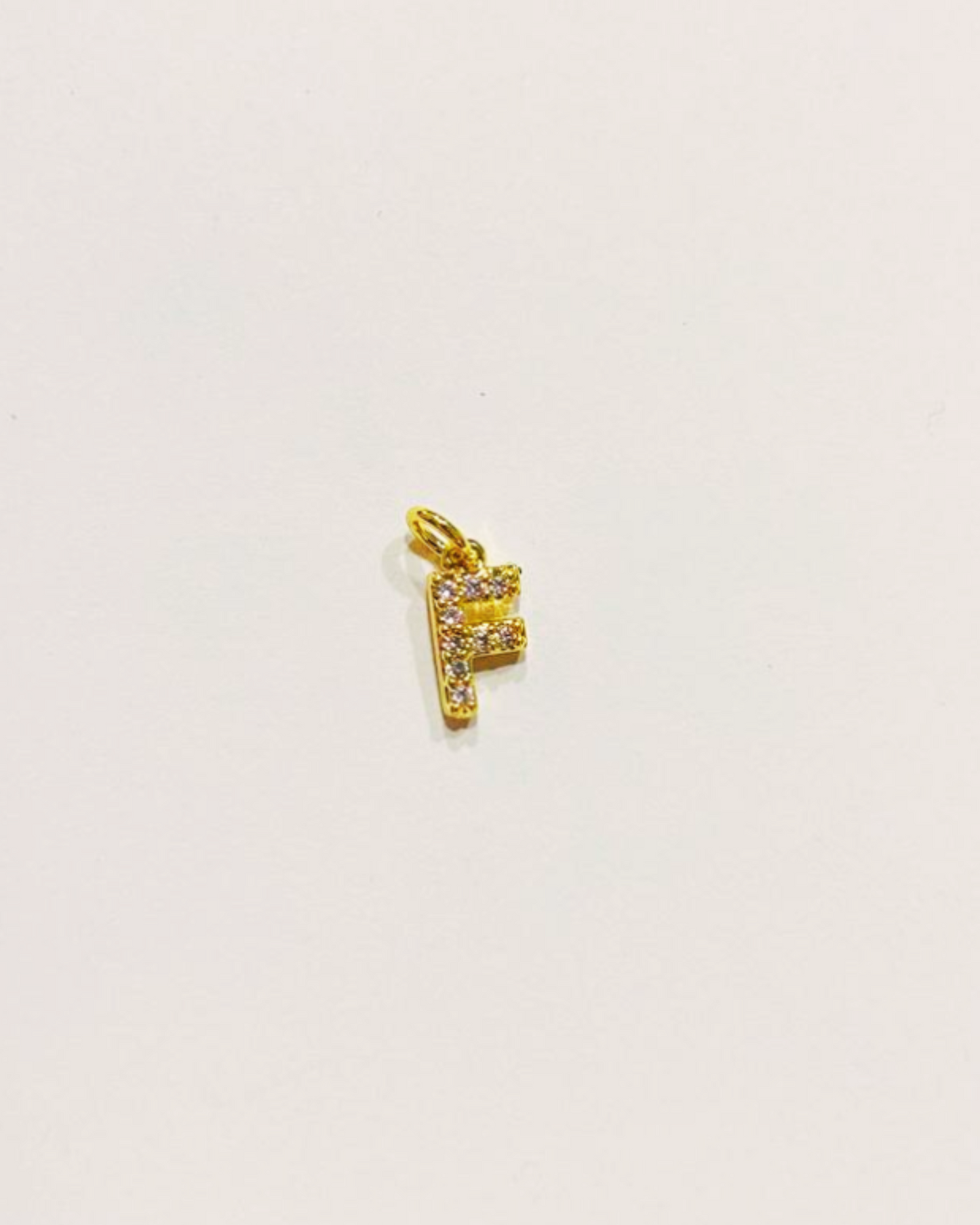 Charm letterina